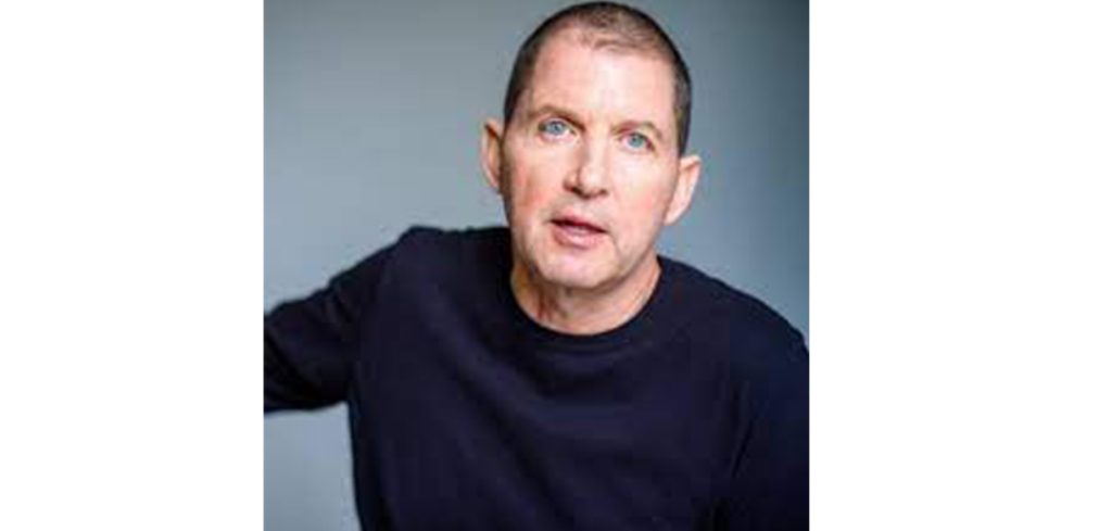 Komediani Tallet me Vdekjen e Matthew Perry dhe Provoi Kontroversë në Twitter