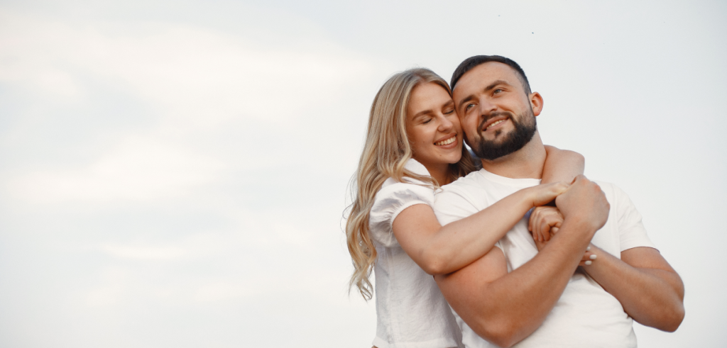 Ndikimi i Pamjes në Besueshmëri: Sytë kafe te femrat dhe Fytyra Rrumbullakë te meshkujtë.