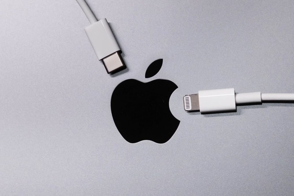 Apple Akuzohet se Ende ‘Kontribuon’ në Gjenerimin e Mijëra Mbeturinave Elektronike